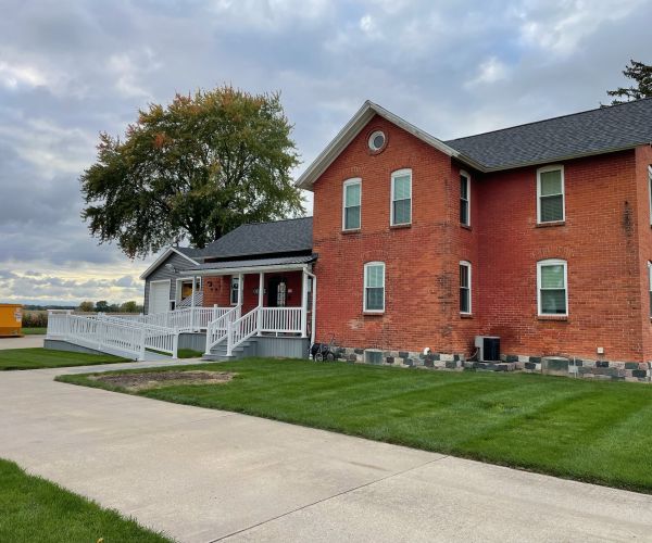 Nice house with clean add on
